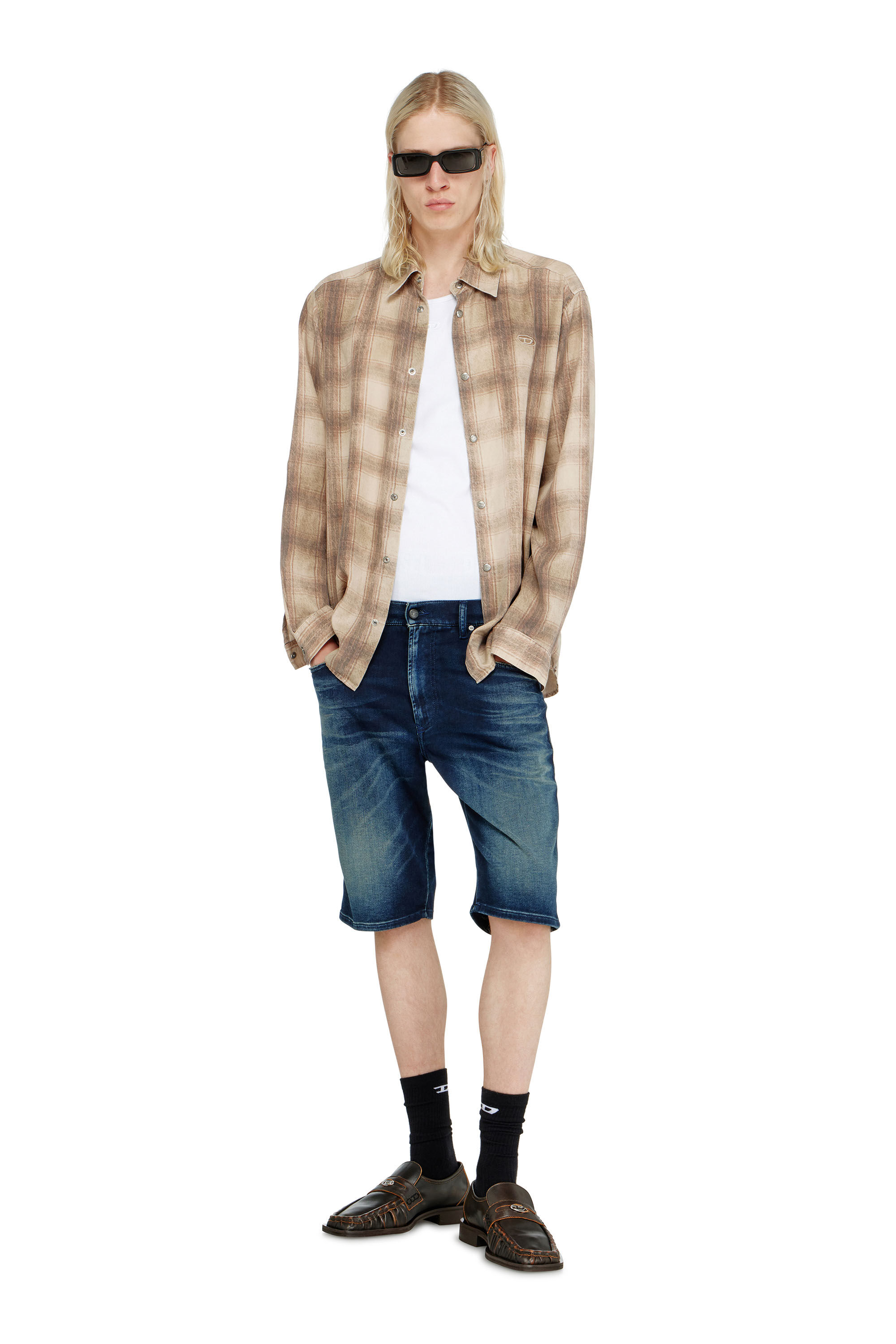 Diesel - 2033 D-KROOLEY-SHORT-BW JOGG, Man's Chino shorts in shaded JoggJeans in Dark Blue - 1