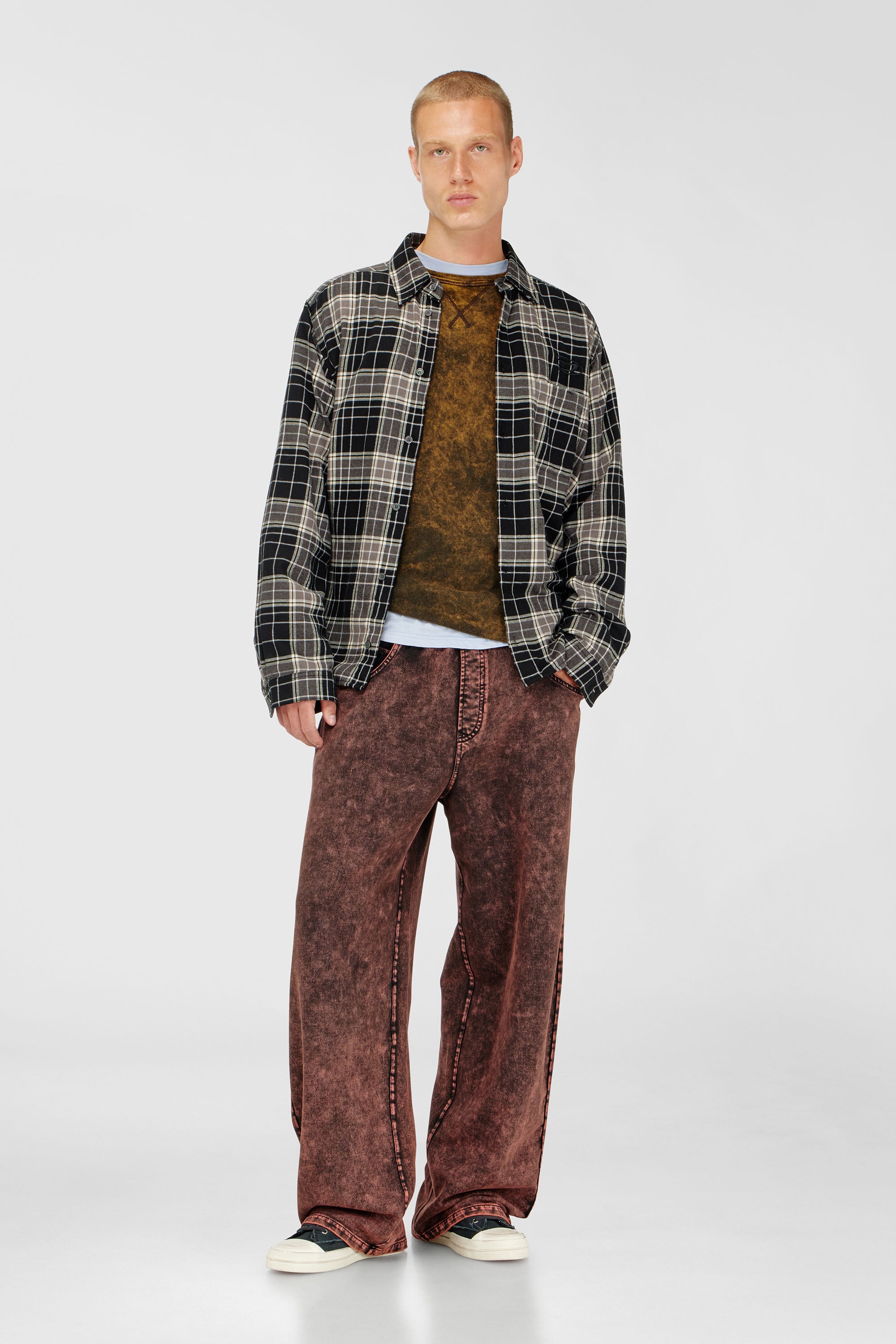 Acid-wash long-sleeve T-shirt with frayed details