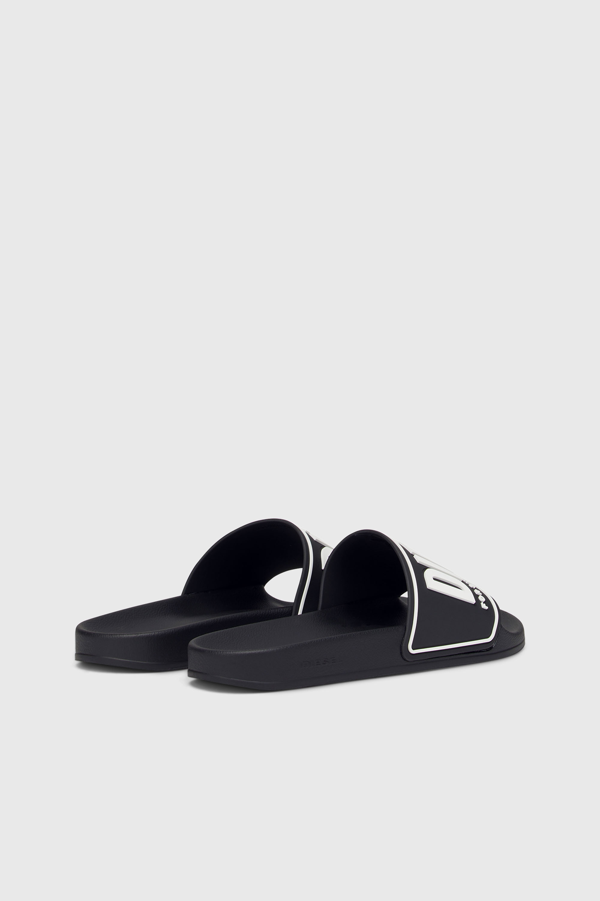 Diesel - SA-MAYEMI CC W, Woman's Sa-Mayemi-Rubber slides with embossed logo in Black - 3