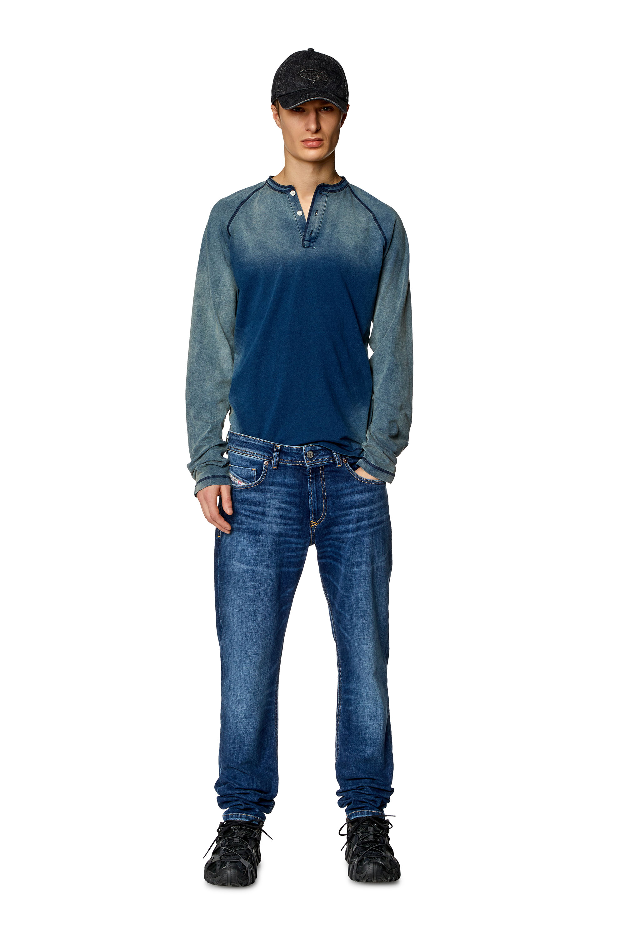 Diesel - Tapered Jeans 2023 D-Finitive 0CNAA, Dark Blue - Image 1