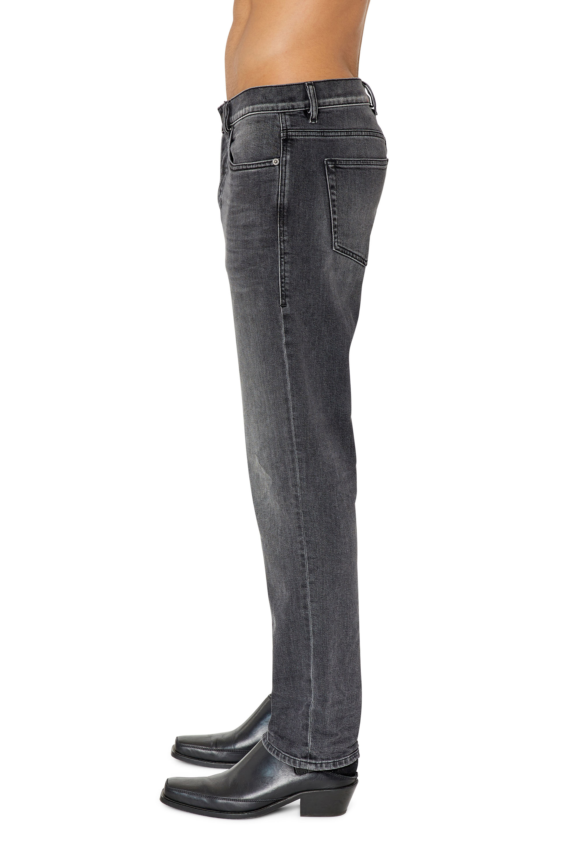 Diesel - 2020 D-Viker 09E94 Straight Jeans, Black/Dark grey - Image 4