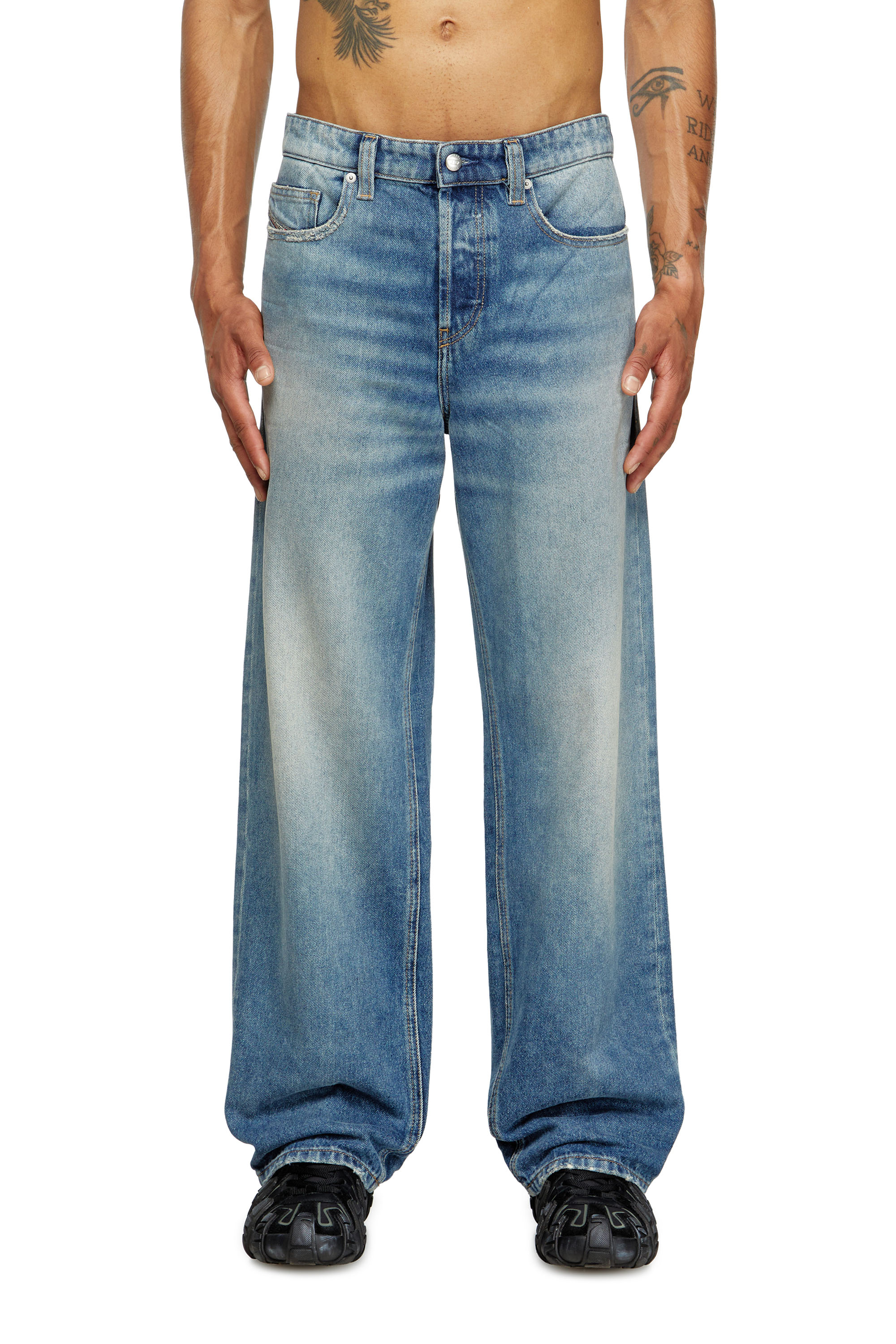 Diesel - Man's Relaxed Jeans 2001 D-Macro 0DBEB, Medium blue - 1