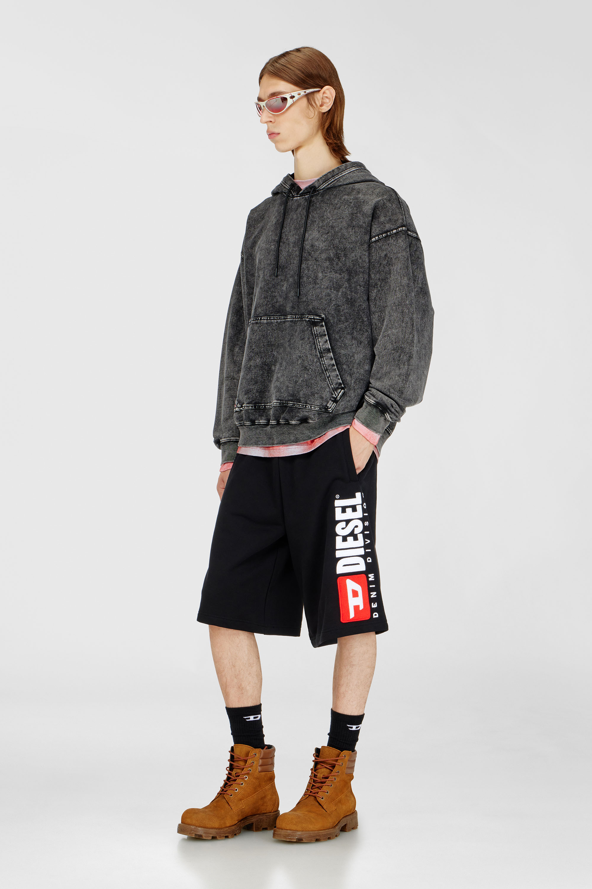 Diesel - P-CROW-DIV, Man's Fleece shorts with maxi logo patch in Black - 1