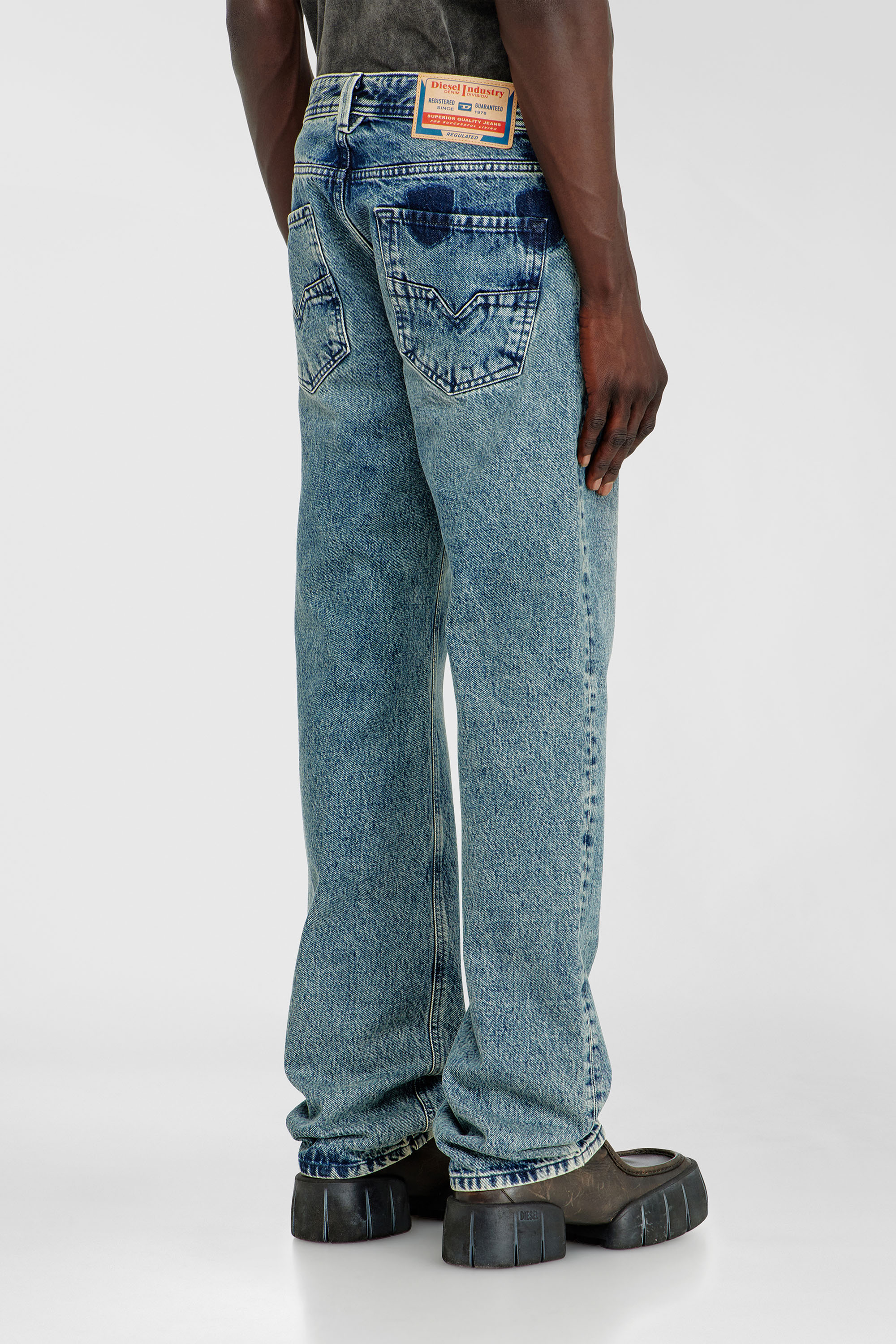 Diesel - Man's Regular Jeans 1985 Larkee 0IFBV, Medium blue - 5