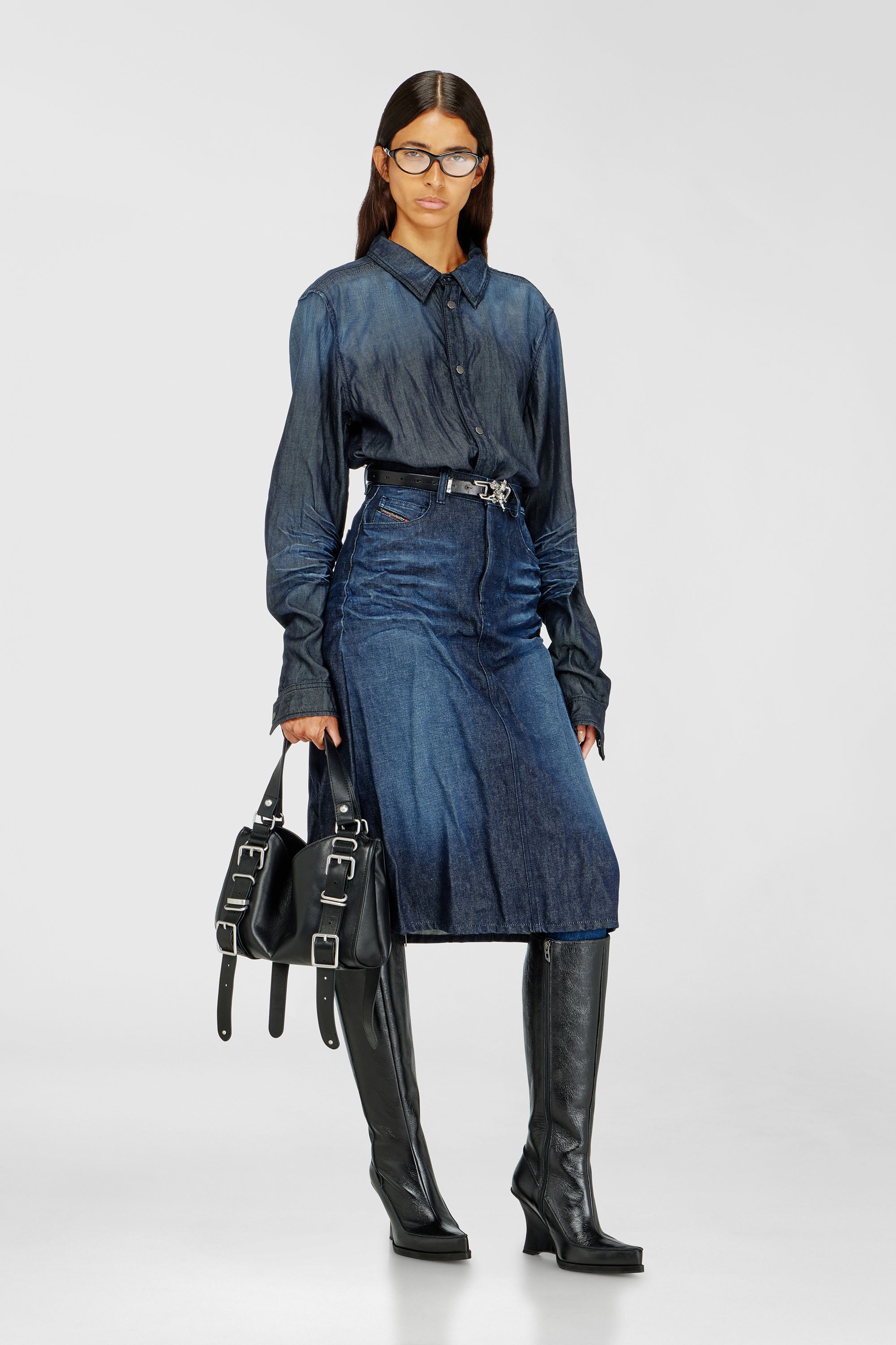 Midi skirt in creased denim